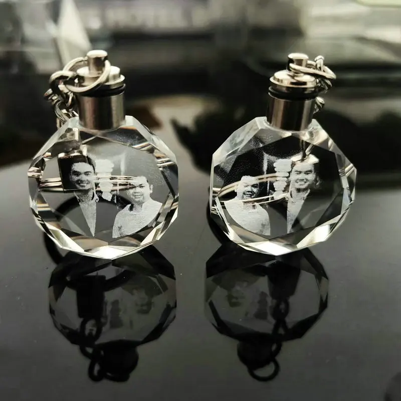 Personalized Crystal Keychain with Colorful Light and Custom Logo Engraving - Unique Souvenir and Decorative Gift