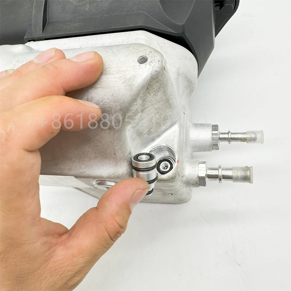 Urea pump air pressure one-way valve suitable Mercedes Benz trucks A0001530294 A0001404478 A0001401578