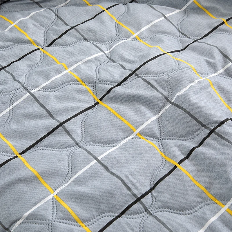 Lightweight Summer Quilt Cool & Breathable For Hot Nights