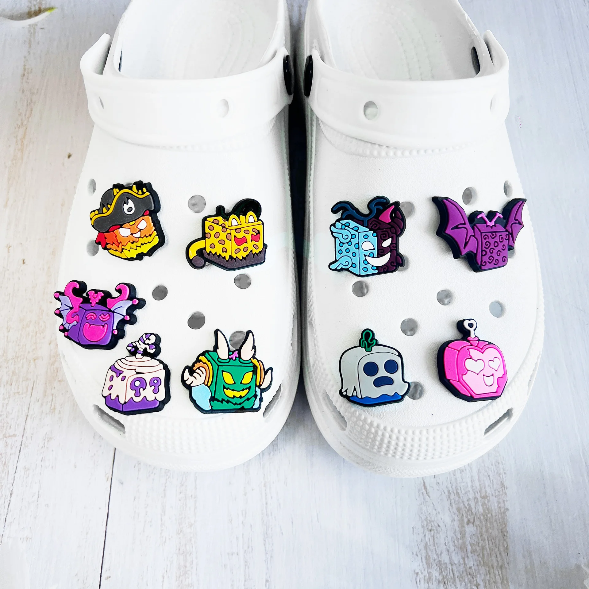Shoe Charms – Lustige PVC-Anhänger Für Clogs & Sandalen | Motiv: Essen (Donut, Avocado, Eis…) | Party-Deko & Geschenk