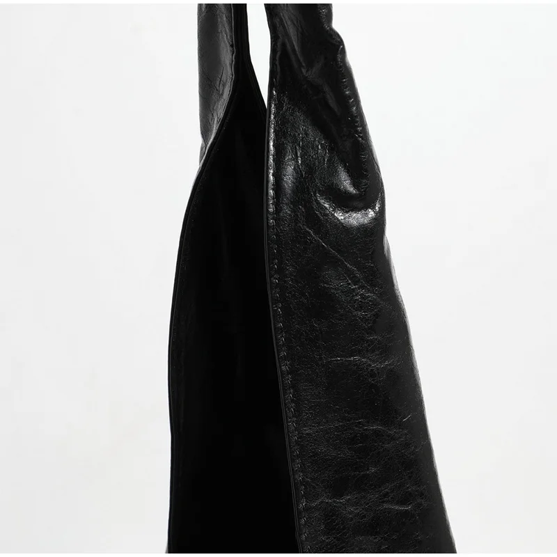 Hobo-Umhängetasche mit hohlen Nieten, Ölwachs-Retro-Metallnagel-Eimer-Handtasche, große Kapazität, Punk-Industriestil, Damen-Achsel-Einkaufstasche – Detail 31