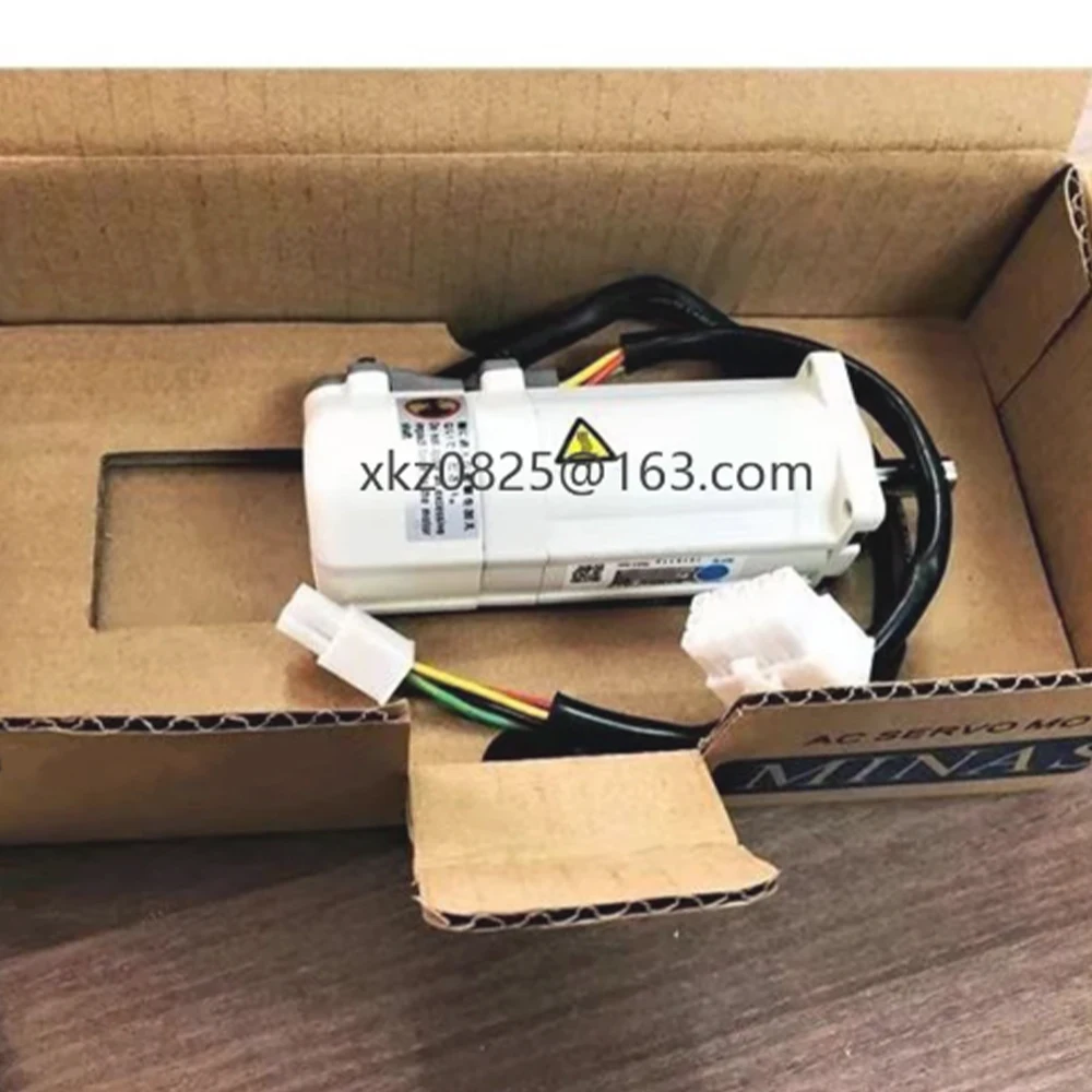 

Новый оригинальный Серводвигатель MSMA012C1A