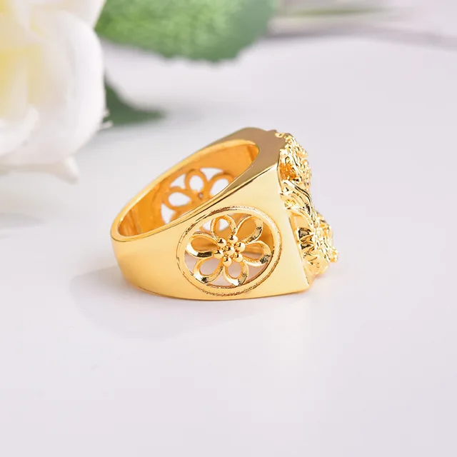 순수 24K 골드로 제작된 화려한 우성 드래곤 반지