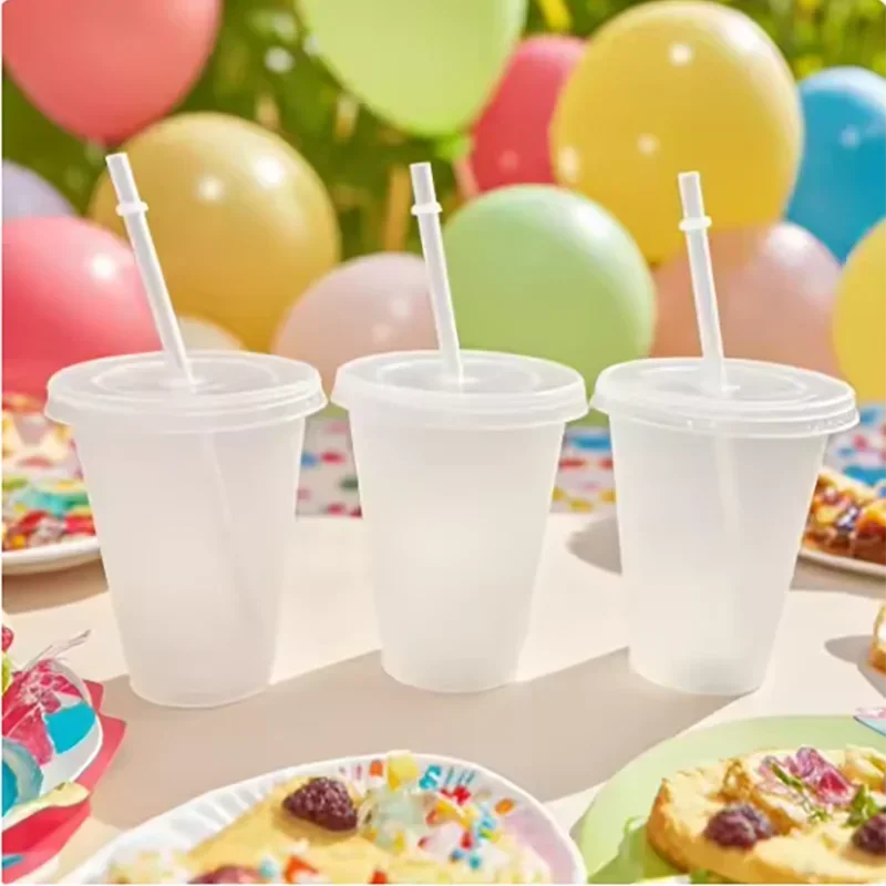 1pc-480ml/700ml Cute Water Bottle Summer Coffee Cup Plastic Straw Cup Large Capacity Handy Cup Portable Reusable Drinking Bottle