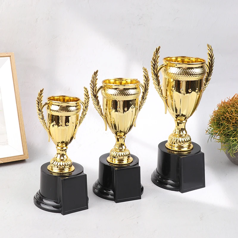 Plastic Trophy Toys 1Pcs Reward Carnival Competition Party Prize Favors Mini Plastic Award Trophy Children Winner Gold Trophies Toys Kids
