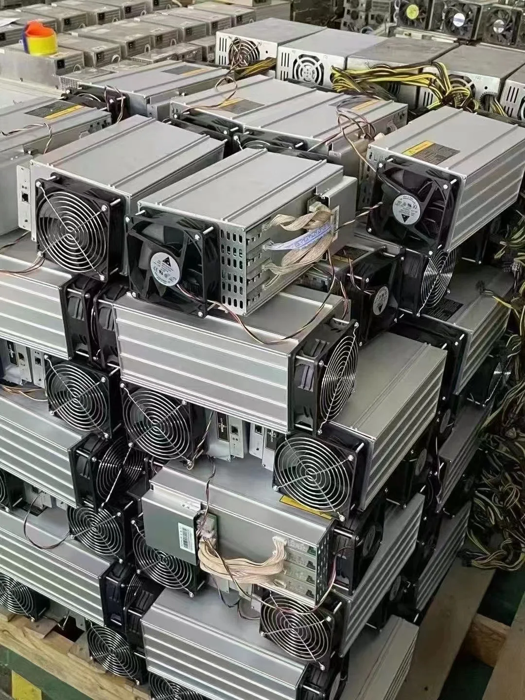 ANTMINER L3 Plus 504MH/s 695W(55dB Home Version) with PSU Scrypt