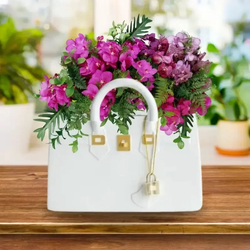 Flower Vase Modern Home Creative Artwork Room Decorations Table Top Items Ornaments Vases Minimalist Vase for Dried Flower gift 2