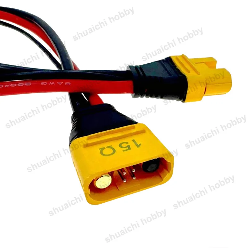 Connecteurs mâle et femelle AS150U de l'adaptateur chargeur pour drone RC, gros plan.