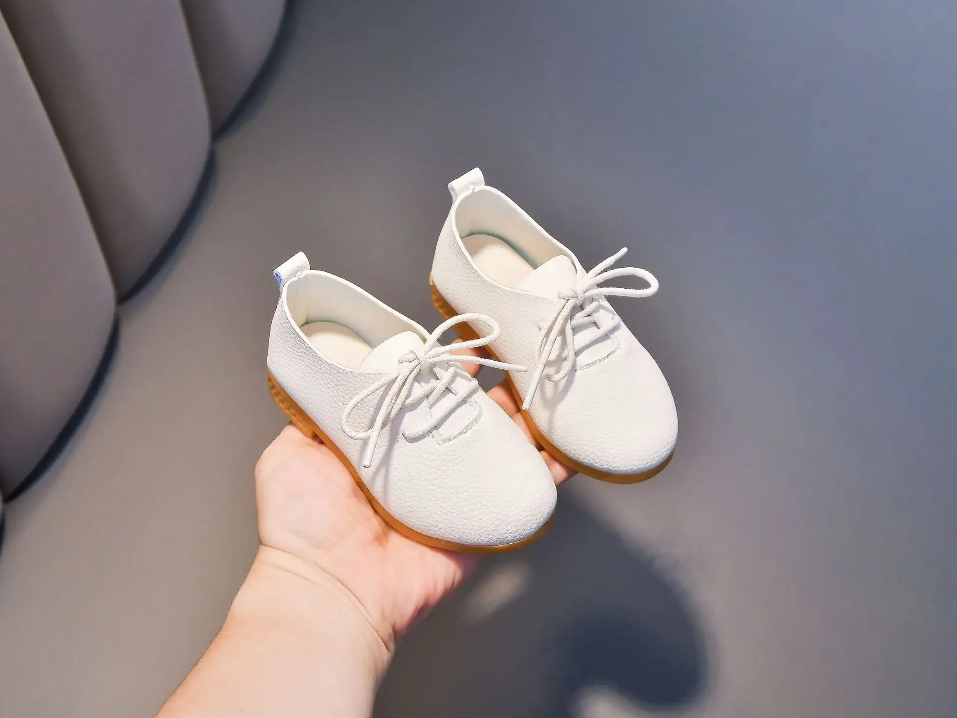 Kinder-Flachschuhe Einfarbig Matt PU Britischer Stil Kinder-Lederschuhe Rutschfest 2026 Neue Mode Jungen Mädchen Schicke Schuhe Weich – Detail 13