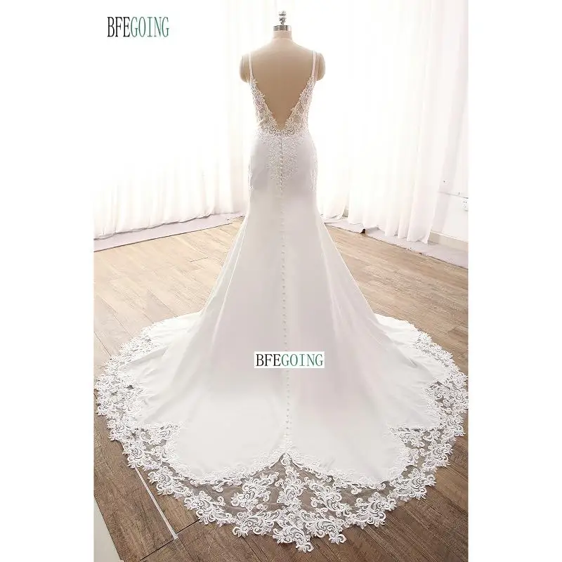 Luxurious Lace Appliques Beading Mermaid /Trumpet Wedding Dresses Chapel Train Custom Made Floor-Length V-Neck Spaghetti Straps