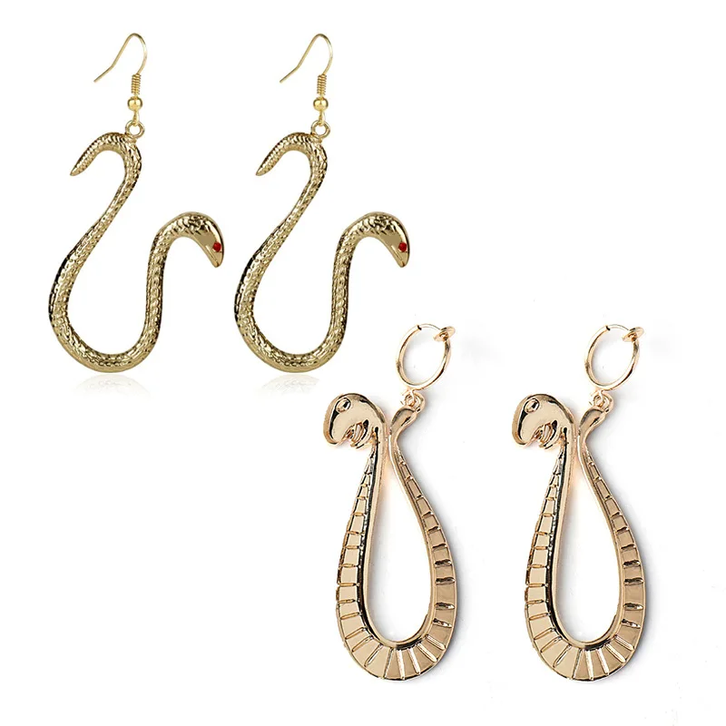 One Piece: Boa Hancock | Gold Heart Ear Studs Cosplay Props 20 One Piece Boa Hancock Gold Heart Ear Studs Cosplay Props