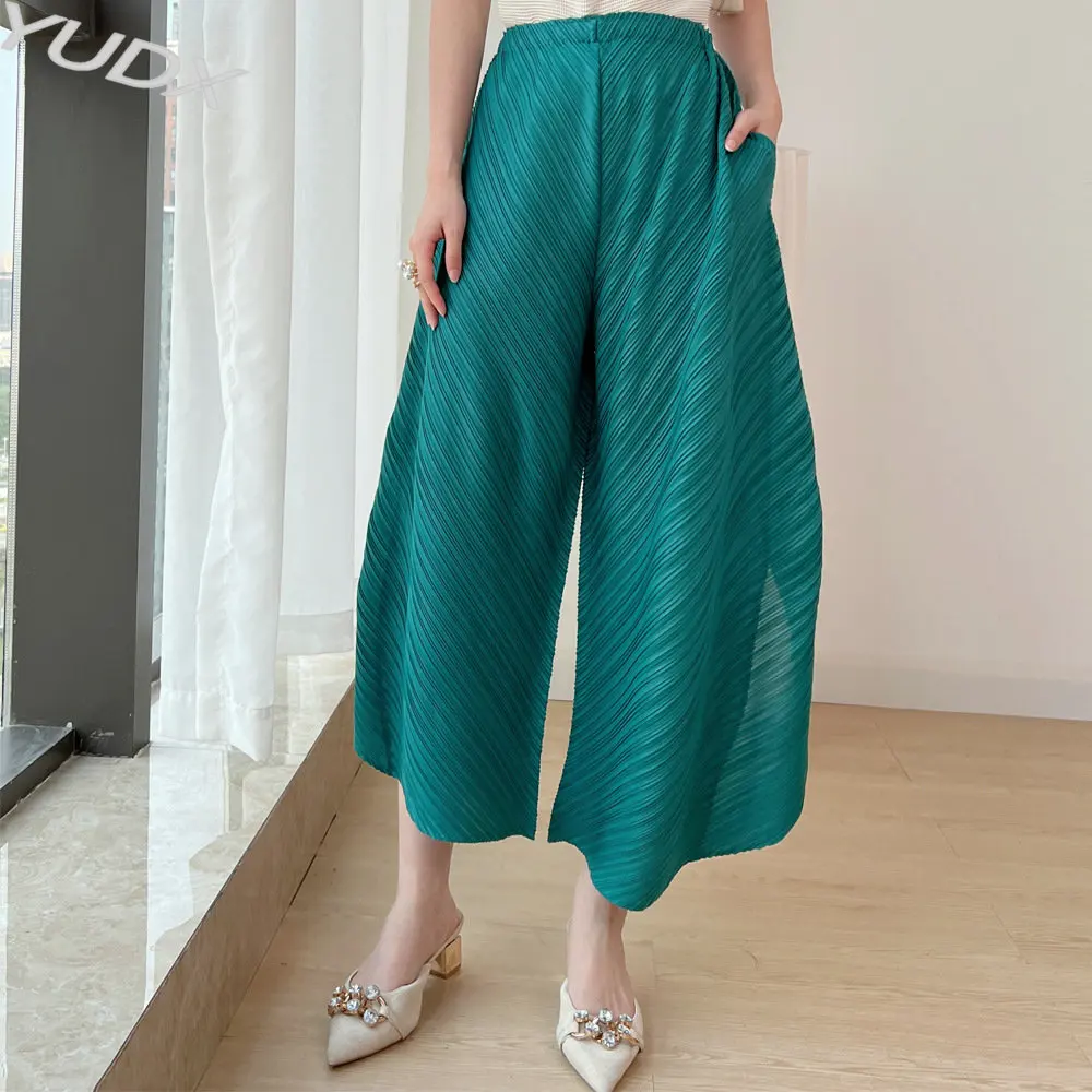 

YUDX Miyake Pleated 2023 Summer New Women's Niche Fashion Design Wide-legged Nine-quarter Pants Lean Casual Hundred Color Pants