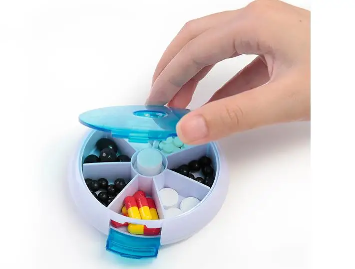 Creative multifunction round seven lattice rotation PCS portable 7, 7 days a week week plastic portable small boxes