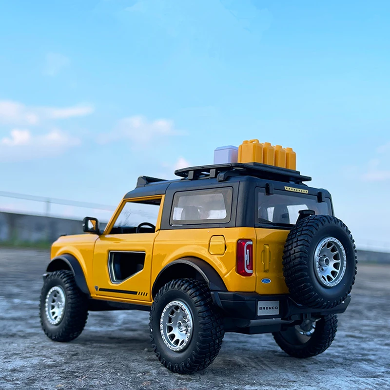 1:32 Ford Bronco Lima Alloy Car Model Diecast Metal Modified Off-road Vehicle Car Model Simulation Sound and Light Kids Toy Gift 5
