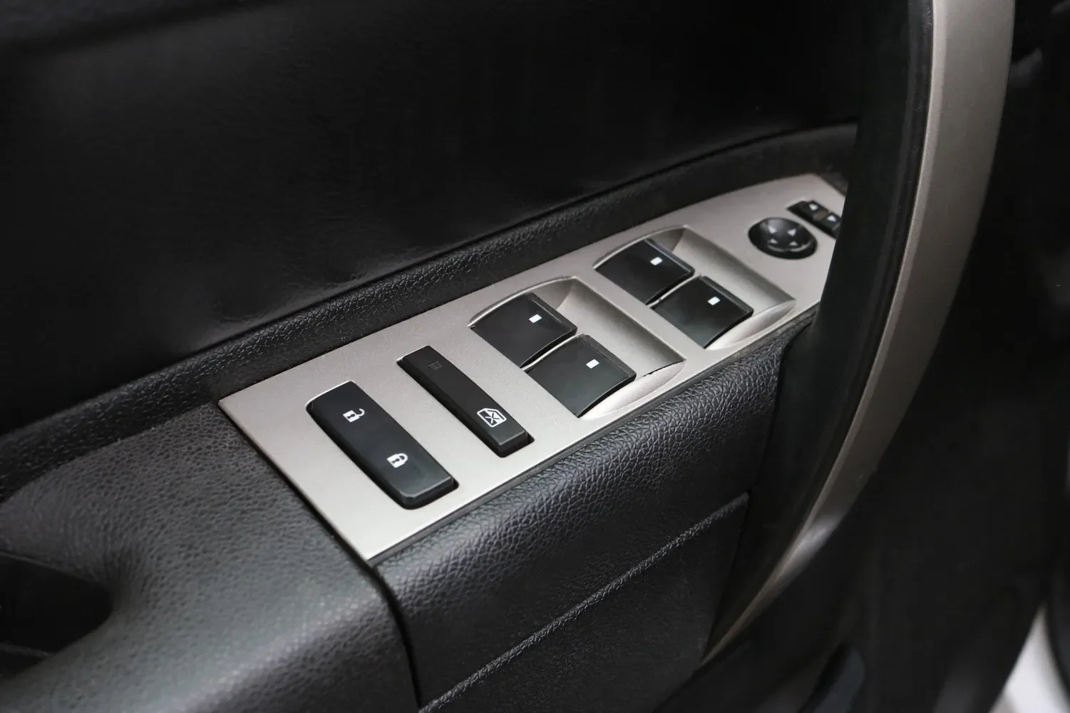 Fensterheberschalter vorne links für Chevy Silverado GMC Sierra Traverse HHR Yukon Buick ersetzt 25789692 20945129 25951963 – Detail 10