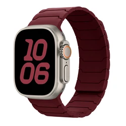 Magnetic Silicone Strap for Smartwatches - Flexible and Durable Bracelet Accessory (Wine red)