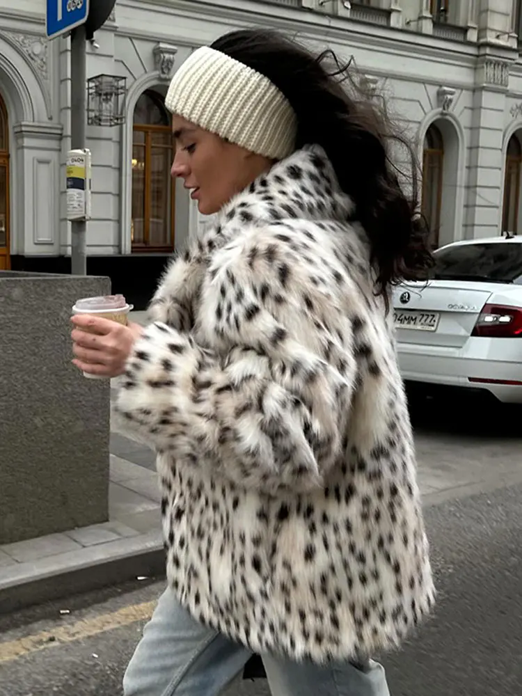 

Fur Coat Women Leopard Printed Warm Furry Long Sleeve Loose Lapel Female Outerwear 2023 Winter New Fashion Street Lady Tunic