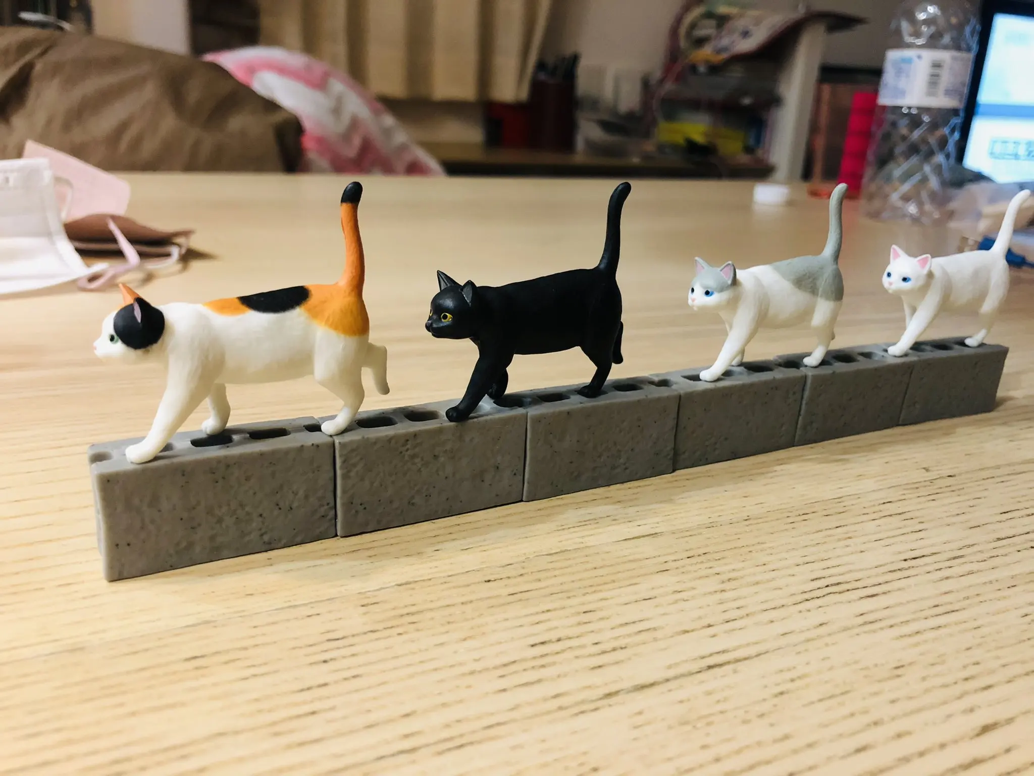 Epoch Tarlin capsule toys cute kawaii walking cat on Concrete