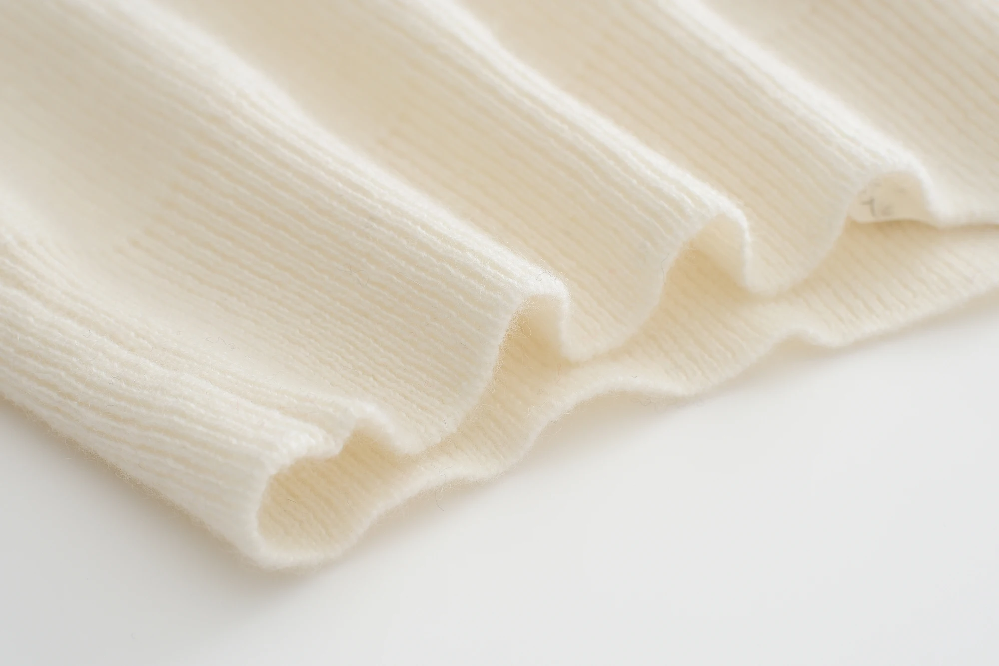 Рисунок 6 - 100% кашемировые Женские топы с