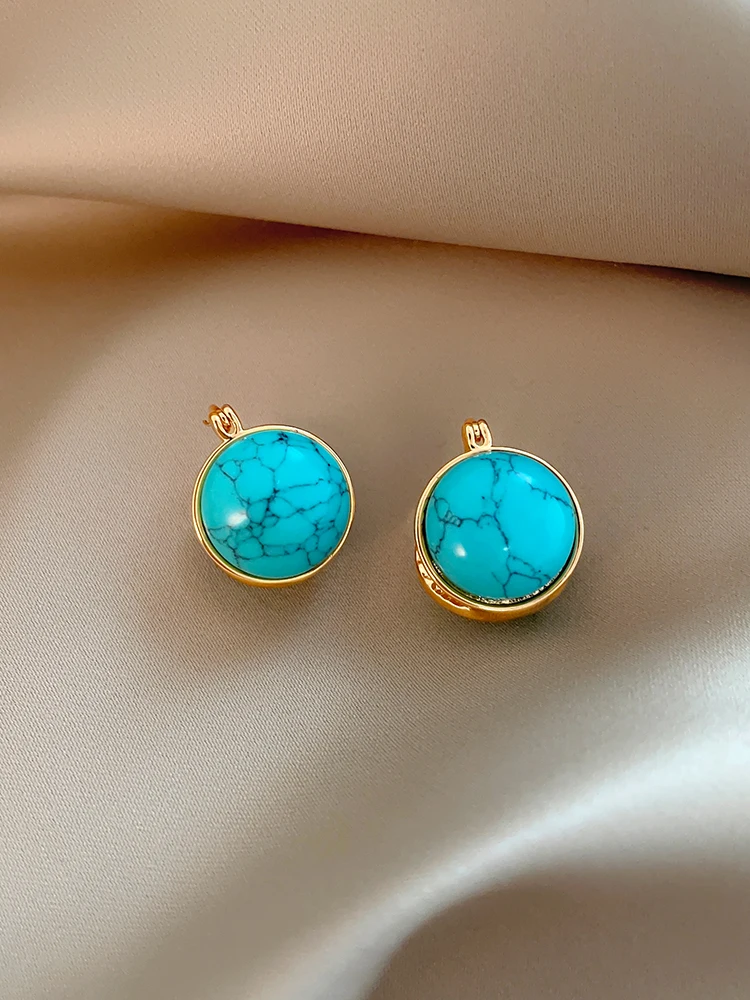 أقراط ذهب عيار 14 قيراط حجر أزرق