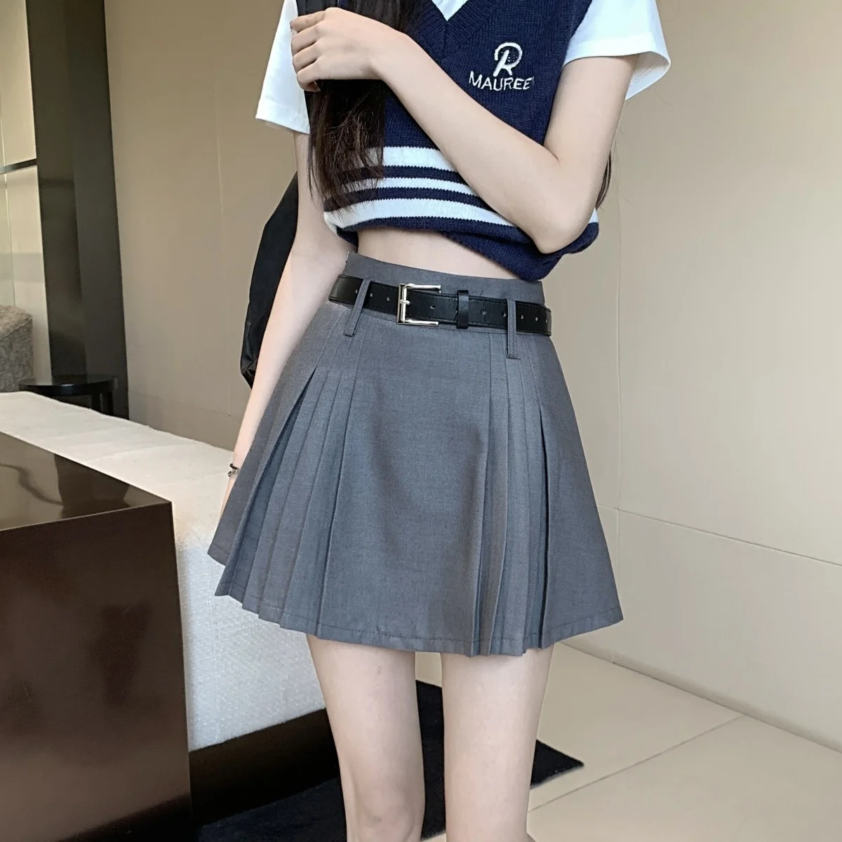 2024 Summer Minimalist Pleated Belt Half Skirt Spicy Girl Versatile Korean Version High Waisted Slimming A-line Skirt for Women
