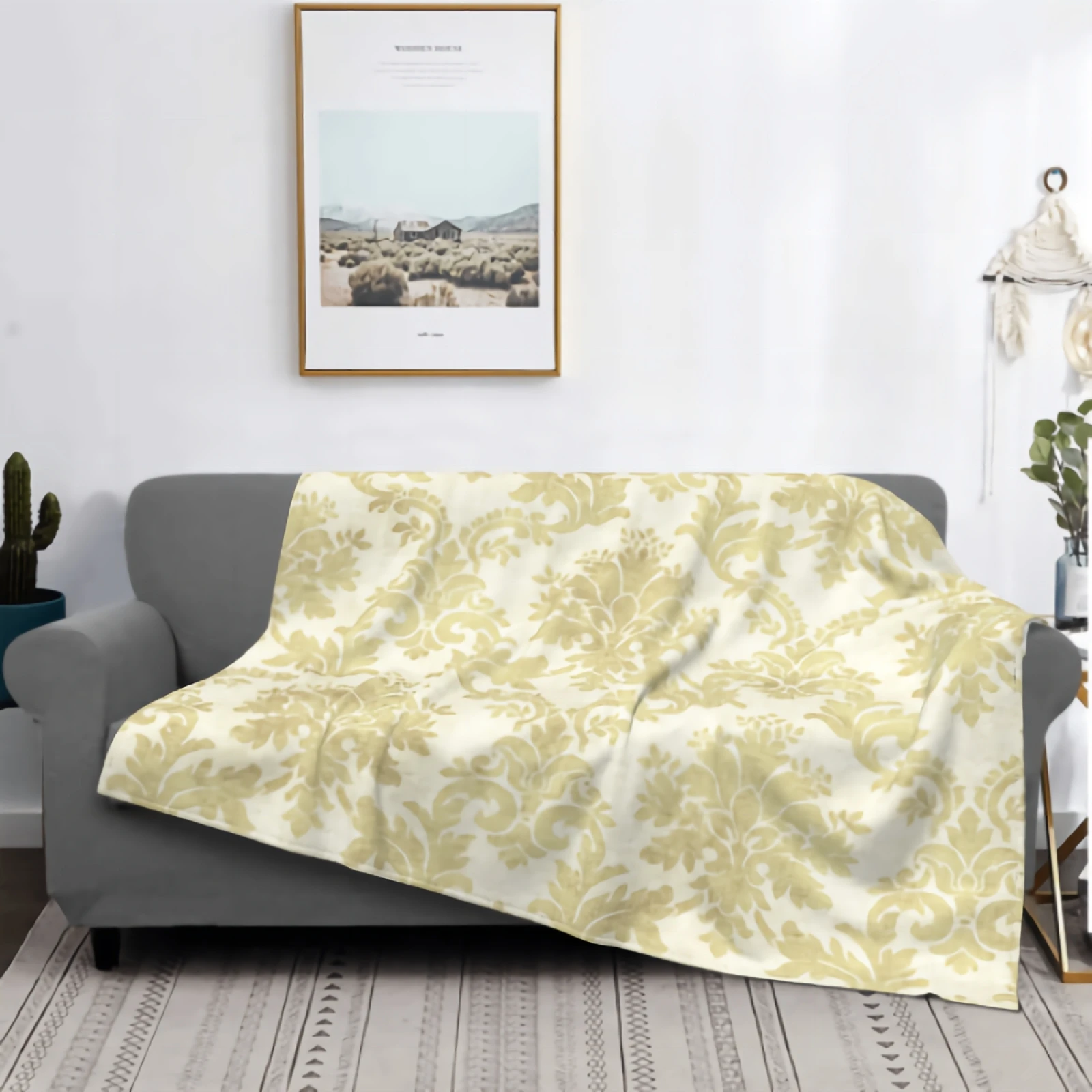 

European Floral Decorative Pattern Fleece Blanket for Couch Bed Super Soft Cozy Plush Microfiber Fluffy Blanket Lightweight Warm