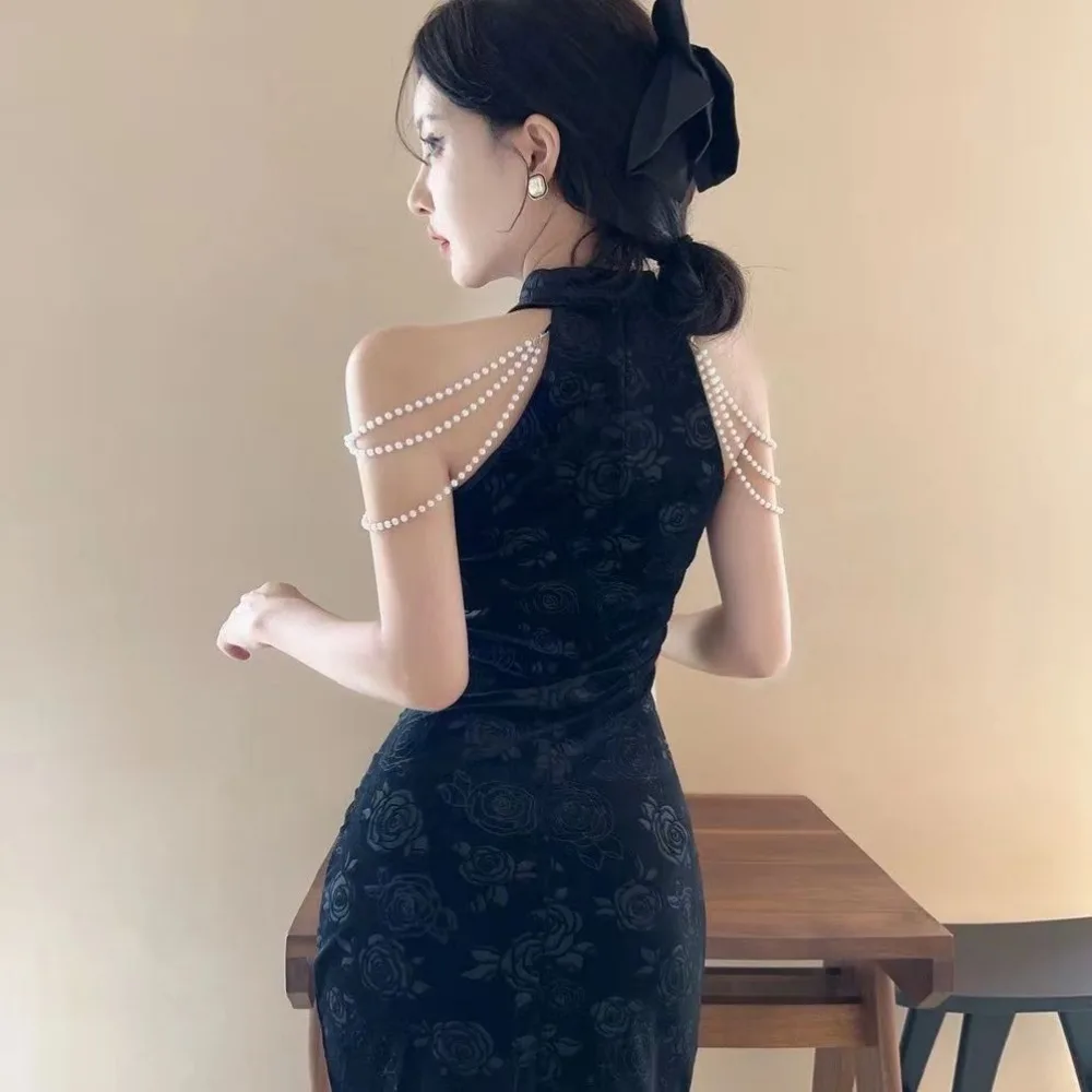 New Hollow Out Modern Qipao Improved Chinese Dress Women Sexy Split Cheongsams Mandarin Collar Pearl Off Shoulder Cheongsam 2024
