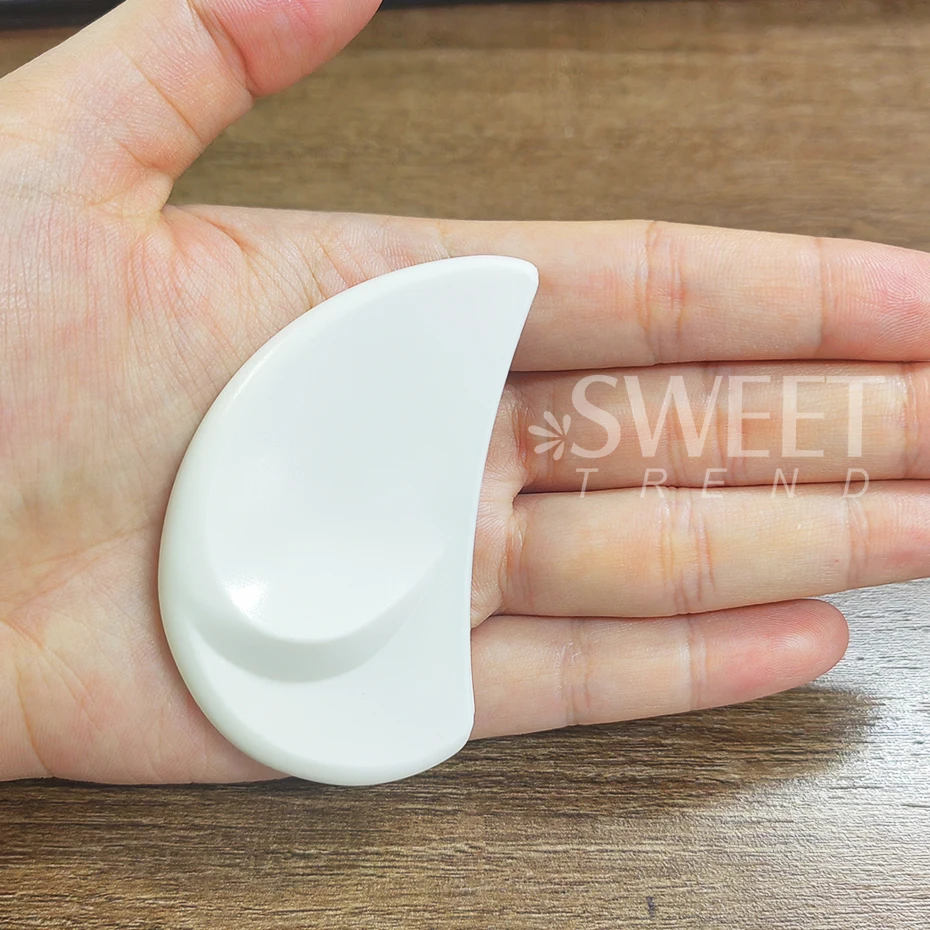 2pcs White Green Half Moon Curved Nail File Professional for Manicure and Pedicure Buffs and Smooths Manicure Supplies Tools