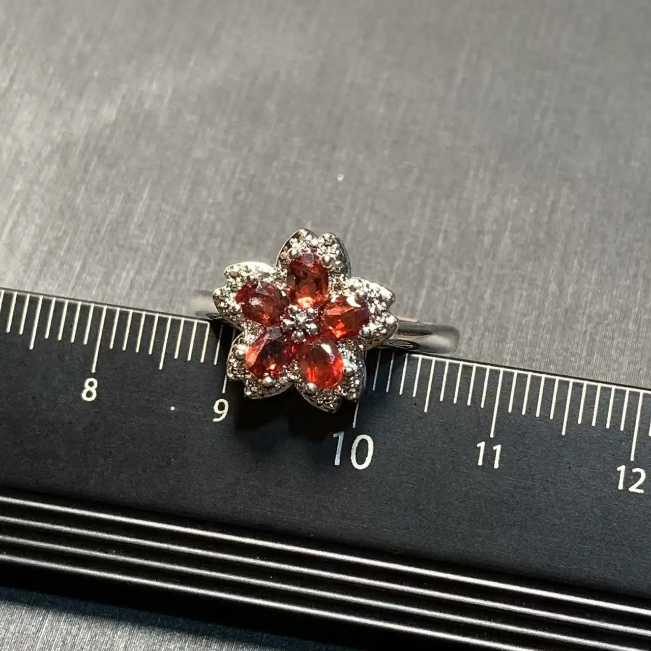 Natural Garnet Ring Stone Female Handmade Rings Fine Jewelry for Women Gift vintage style Elegant Design Luxury