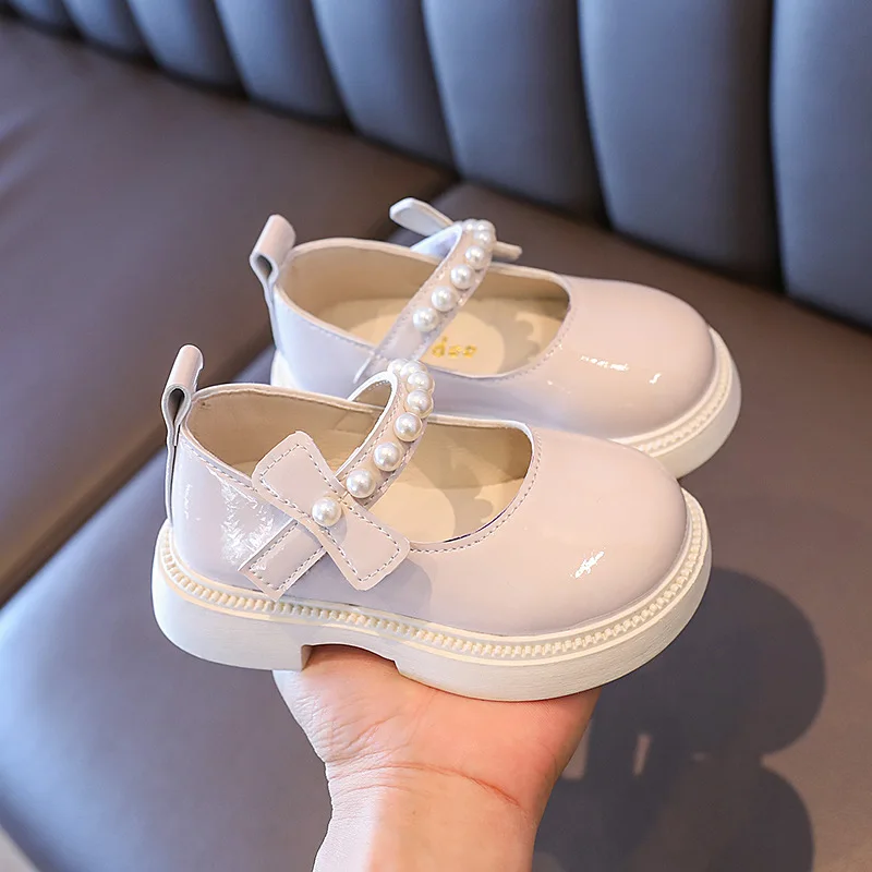 Рисунок 2 - Детская обувь, Весенняя модная обувь для девочек