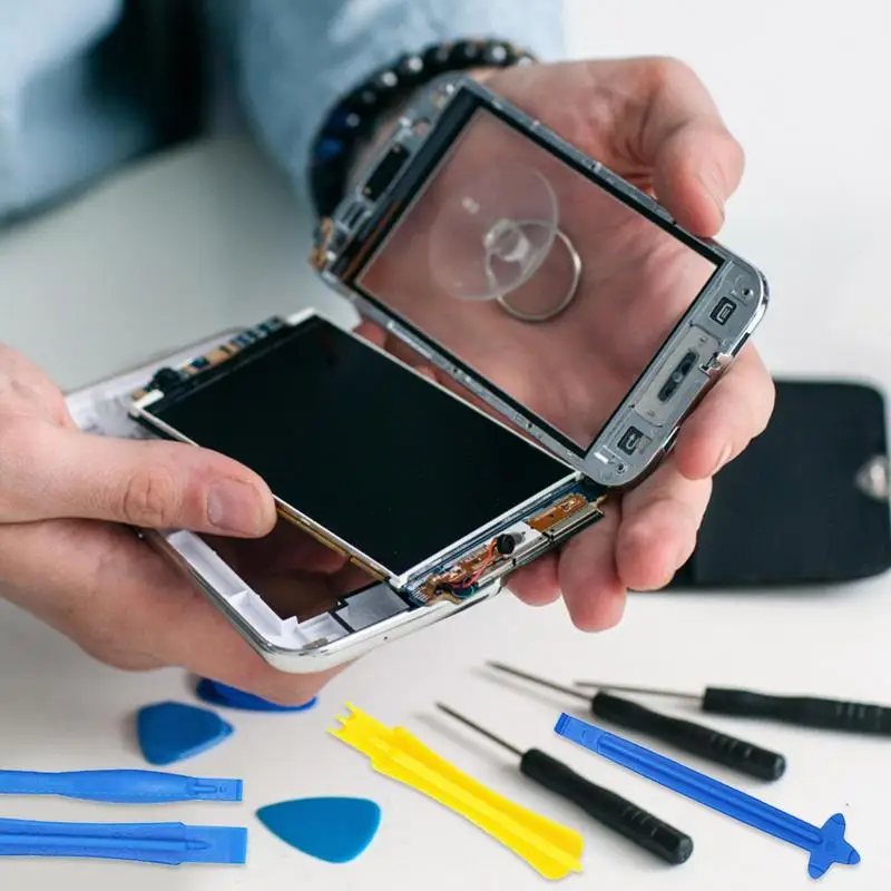 Рисунок 3 - Набор инструментов для ремонта экрана телефона
