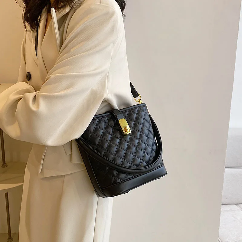 

Модная женская сумочка в форме алмаза, оригинальный дизайн, темпераментная сумка-мешок, подходящая ко всему сумка через плечо в иностранном стиле, сумка-мессенджер