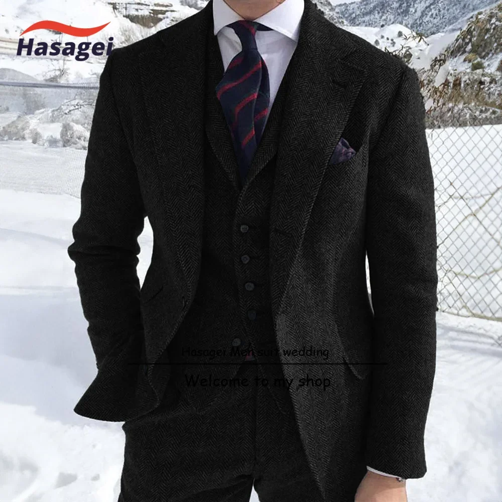 Рисунок 2 - Твидовые мужские костюмы для зимы