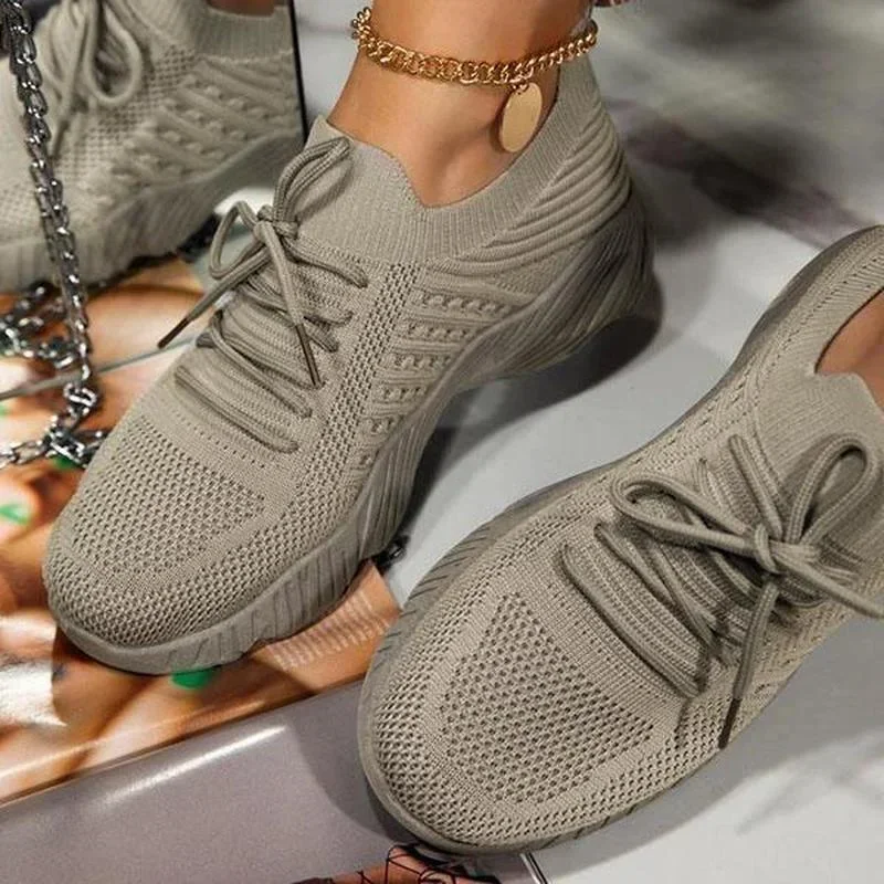 

VIP women's sports shoes (Bruna Ortiz)