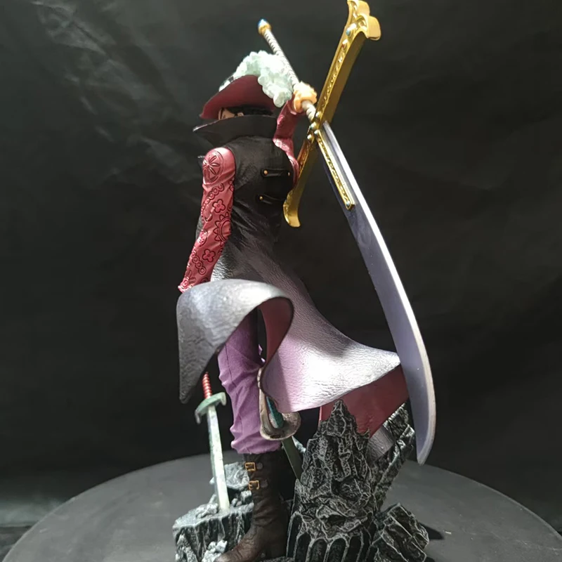 28cm One Piece Figures Eagle Eye Dracule Mihawk Anime Figure Top War Pvc Action Figure Model Toys Ornaments Doll Xmas Gifts