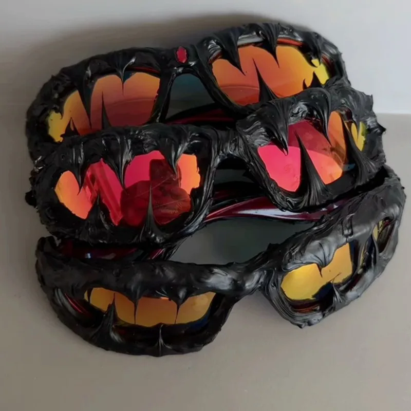 Handcrafted Dark Venom Themed Sunglasses for Halloween Parties - Trendy and Practical American Style Eyewear for Home and Events