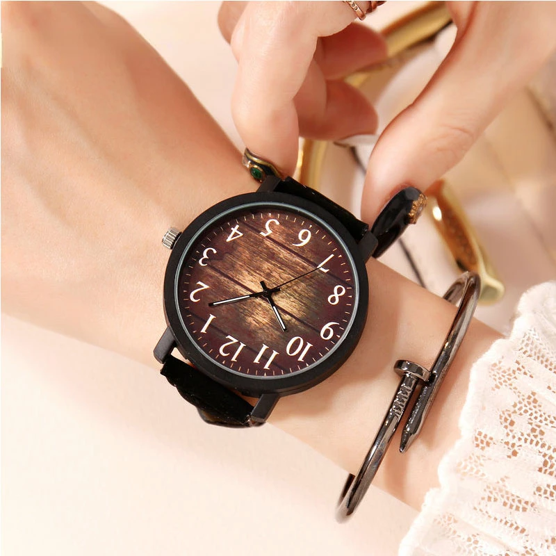 

Unisex Watch Casual Sport Men Leather Band Quartz Wristwatches Dropshipping Reloj Hombre Male