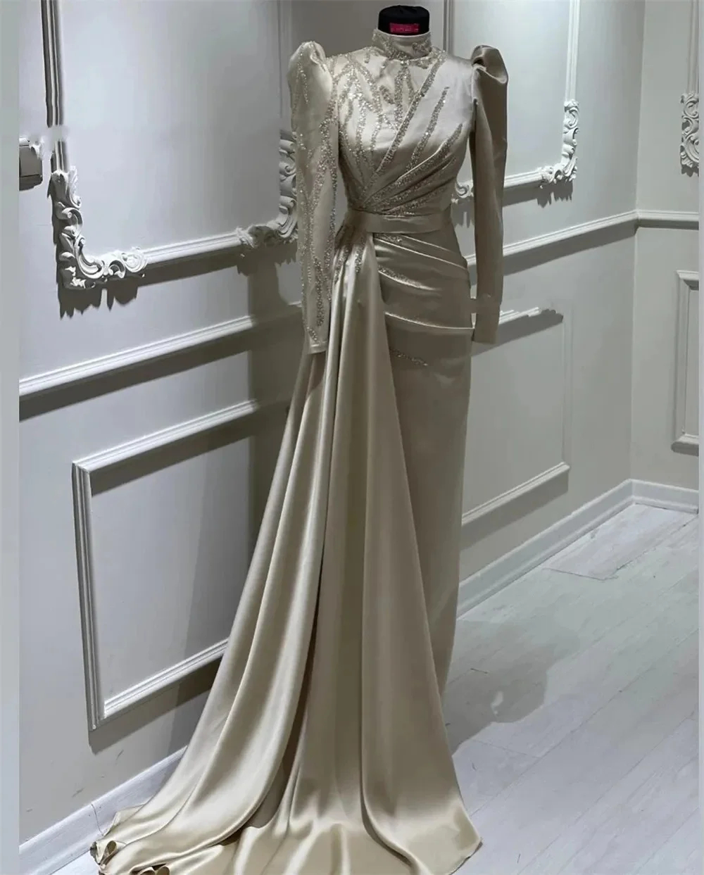 

New Luxury Muslim Formal Evening Dress High Neck Long Sleeves Beads Appliques Mermaid Satin Arab Dubai Party Dress Bridal Gown