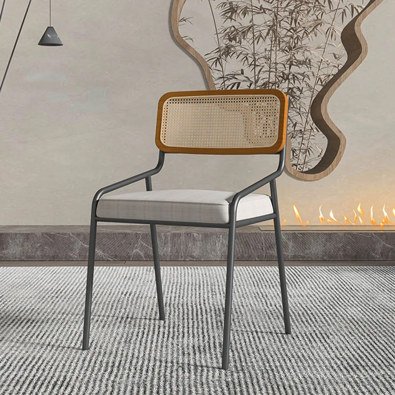 

Lounge Modern Chairs Black Metal Legs Minimalist Unique Italian Designer Nordic Dining Chairs With Armrest Cadeira Furniture