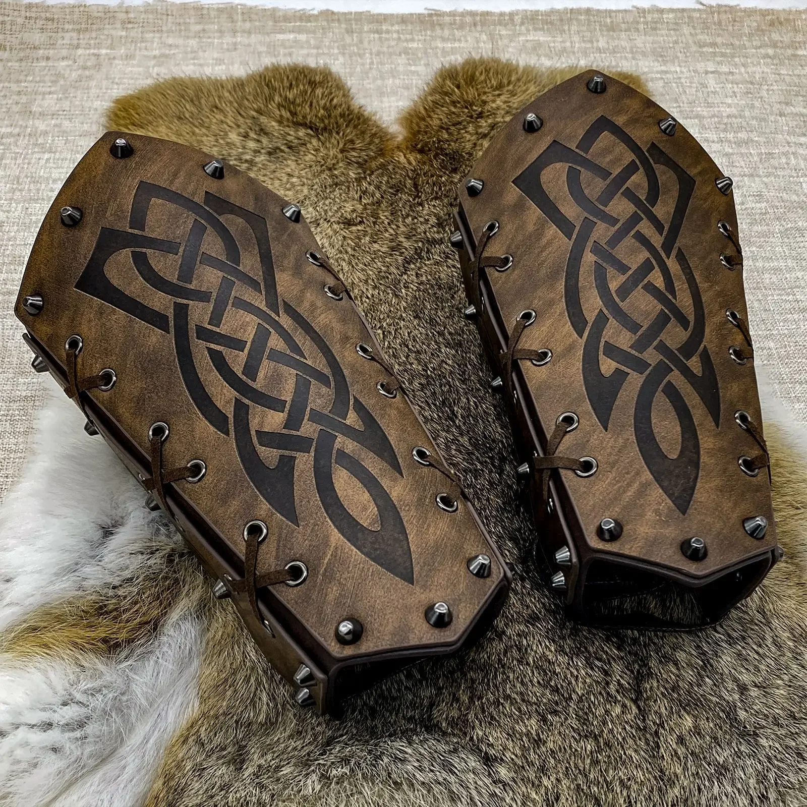 

1 Pc Cosplay Props Faux Leather Bracer Viking Costume Lace Up Arm Armor Cuff Cross String punk Medieval Gauntlet Wristband