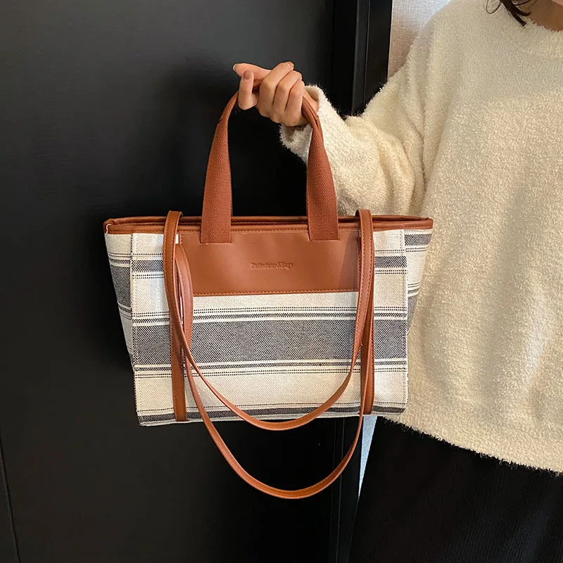 

Large Capacity Crossbody Bag for Women 2024 Fashion Contrast Color Splicing Shoulder Underarm Bag Commuting Simple Tote Handbag