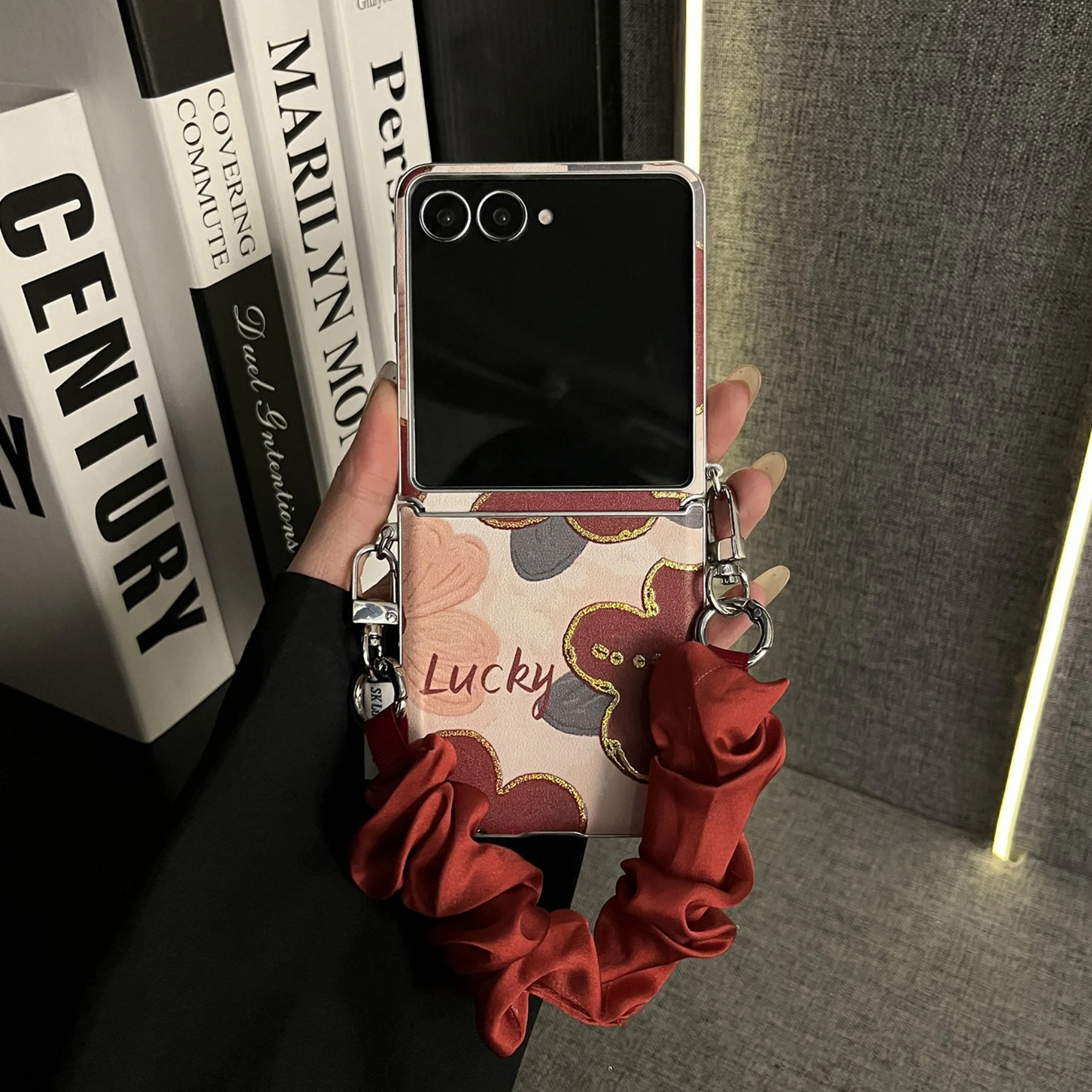 Luxury Silk Scarf Chain Oil Painting Flower Phone Case