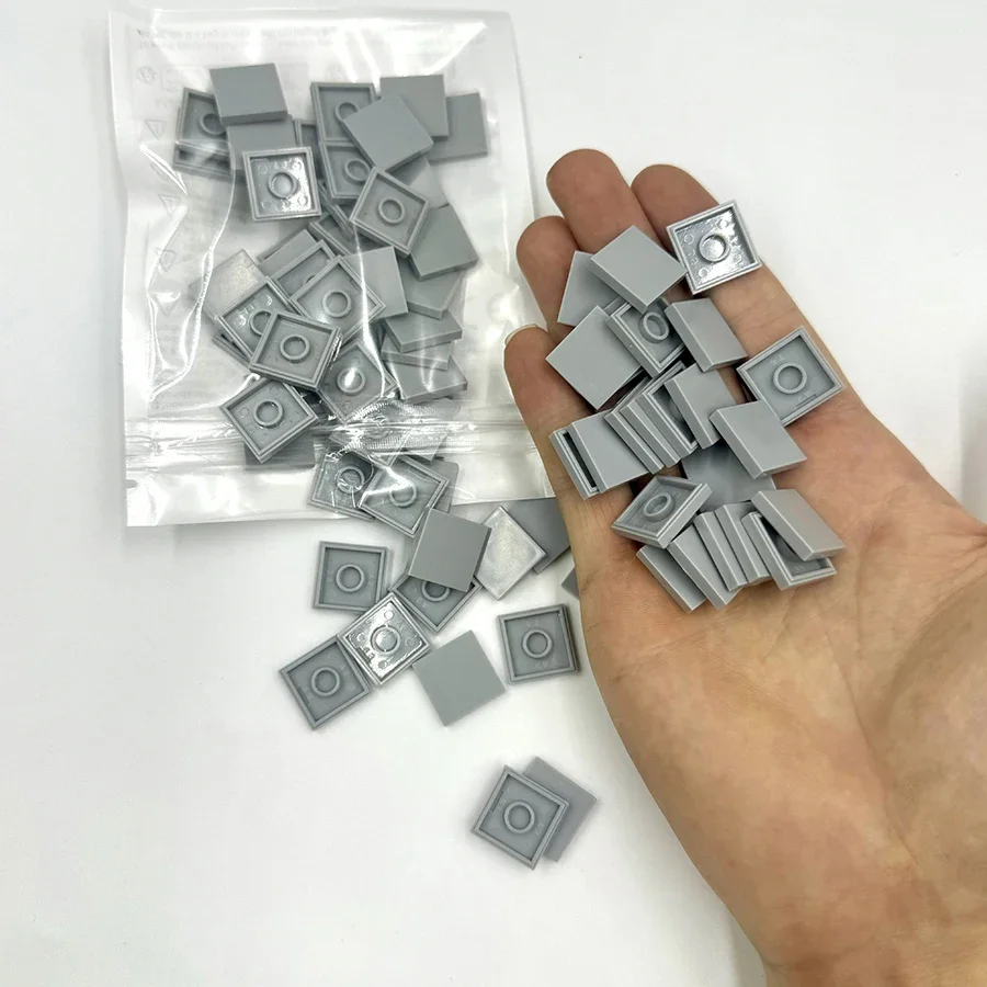 50pcs DIY Building Blocks 2*2 Figure Bricks Ceramic Tile 2x2 Educational Creative Toys