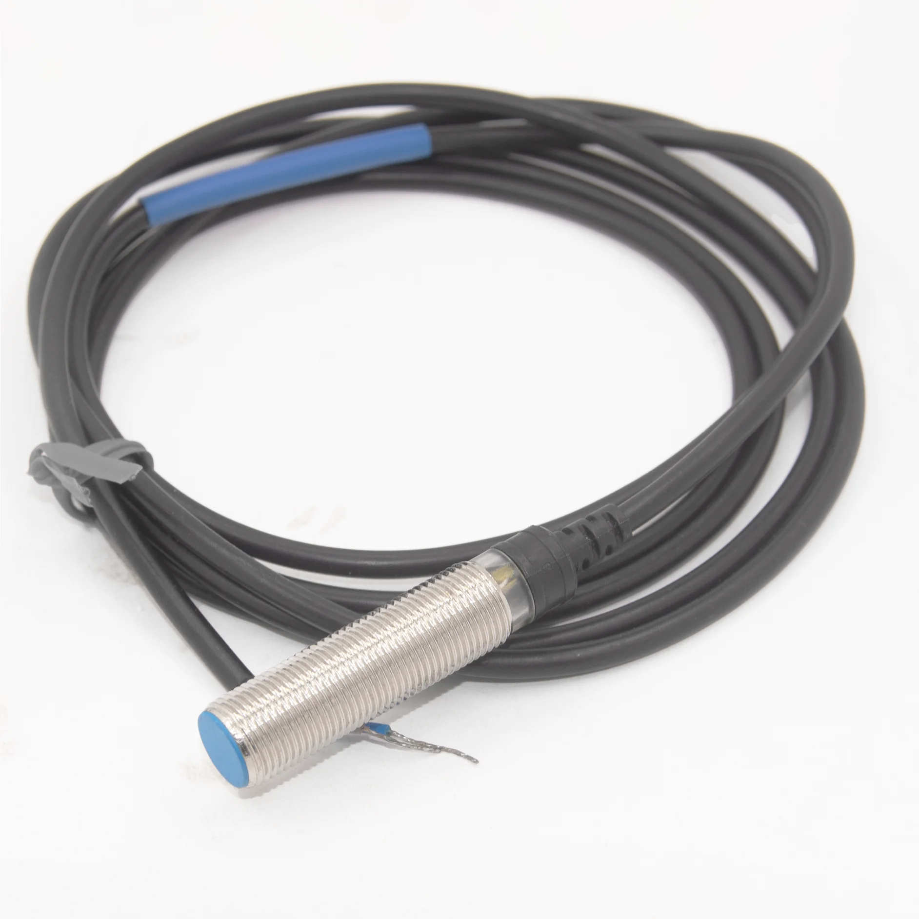 Enhanced Inductive Proximity Sensor with Analog Output, 24V