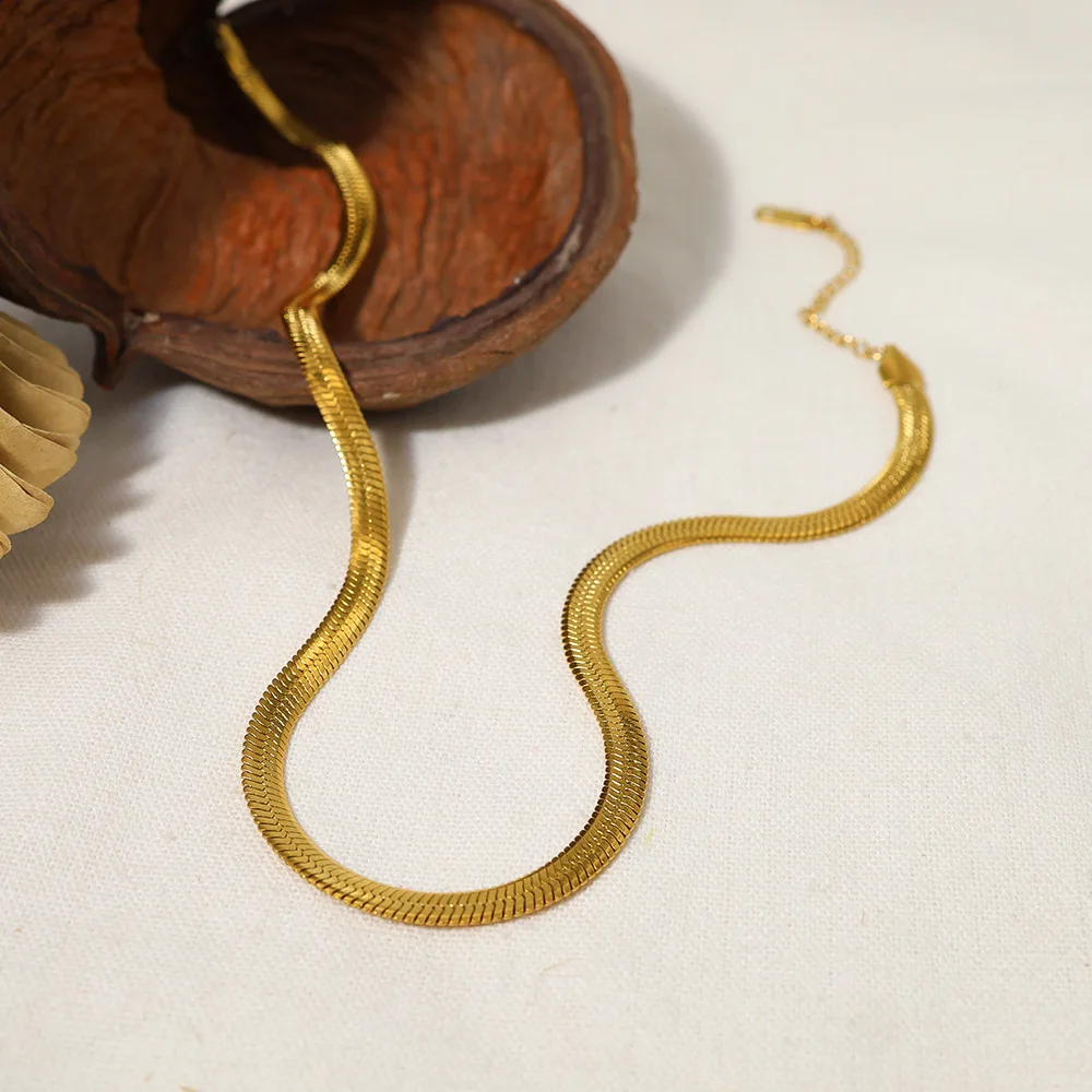 

Fashion New No Fade Stainless Steel 18K Gold Plated Texture Light Luxury Flat Snake Chain Choker Necklace