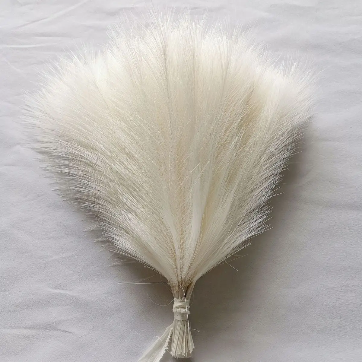 Elegant Pampas Grass Reed Artificial Arrangement for Home and Event Décor