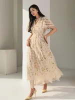 فستان حفلات نسائي بخصر عالٍ ، شاش أنيق ، كشكشة ، أكمام قصيرة ، تطريز زهور ، موضة ، جديد ، ربيع ، أو 13DB5099 1