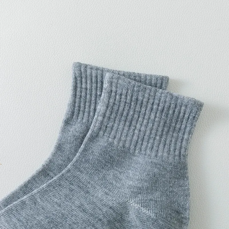 5/8 Pairs of MEN'S AND WOMEN'S black socks cotton socks casual socks solid color socks for Autumn/winter