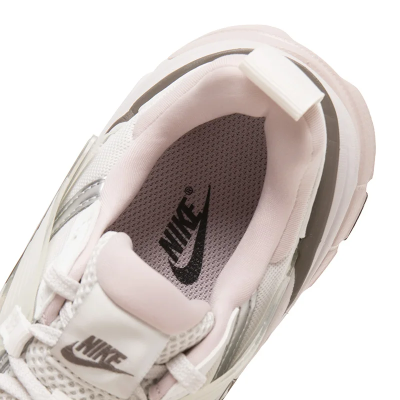 أحذية نايك النسائية V2K Run أحذية رياضية عصرية للأ...