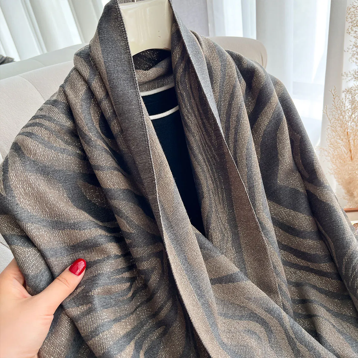 Ladies Muslim Hijab Golden Thread long Scarf With Spring and Autumn Sun Protection Scarf Decoration Shawl Foulard Wrap Headscarf